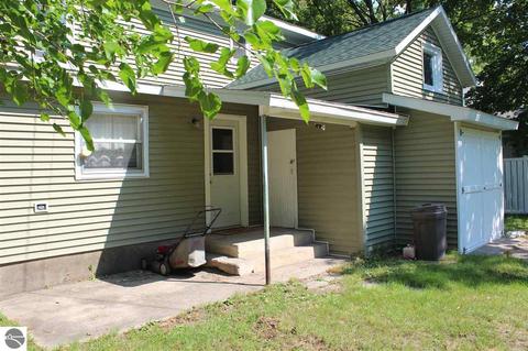 308 E Andre Ave, Mount Pleasant, MI 48858 photo 5