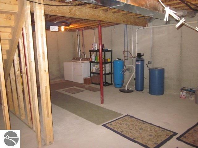 2314 E Red Oak Ct, Cedar, MI 49621 photo 26