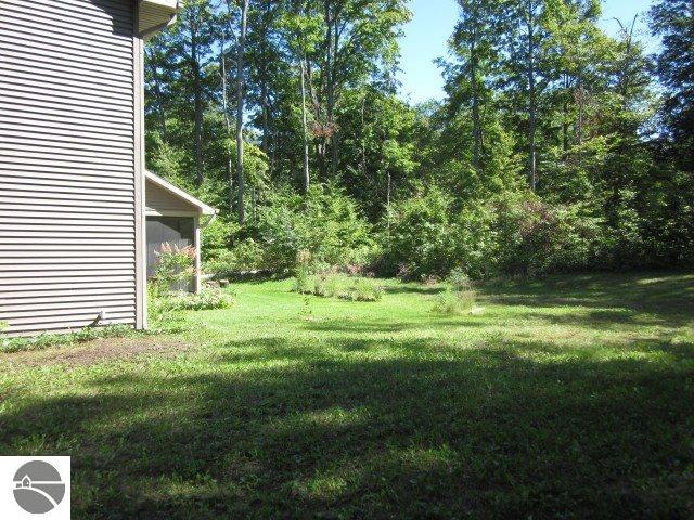 2314 E Red Oak Ct, Cedar, MI 49621 photo 27