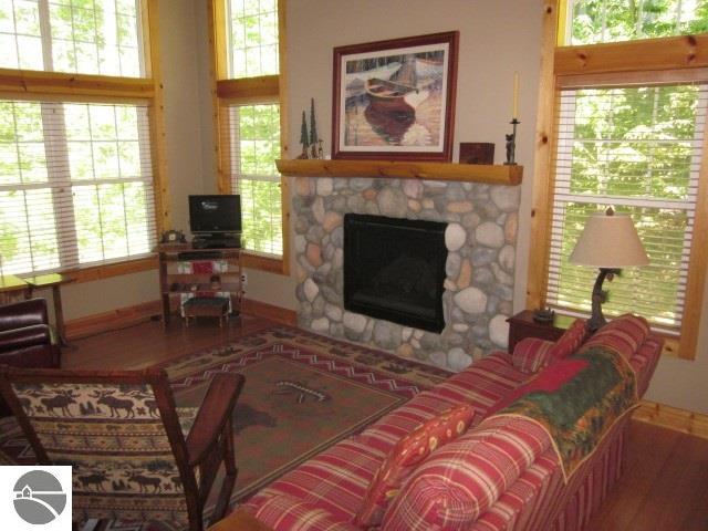 2314 E Red Oak Ct, Cedar, MI 49621 photo 7