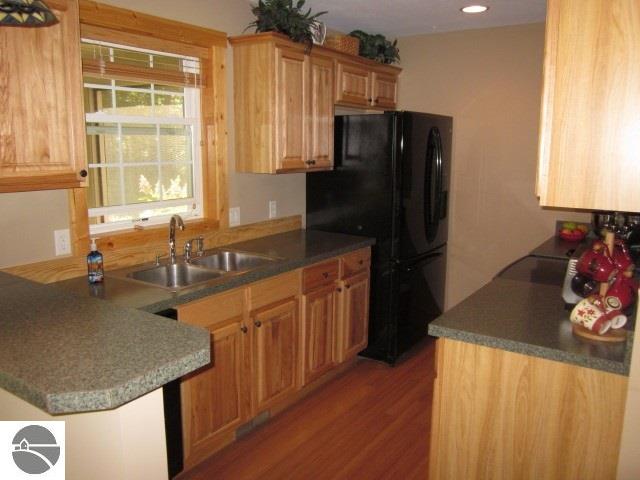 2314 E Red Oak Ct, Cedar, MI 49621 photo 6