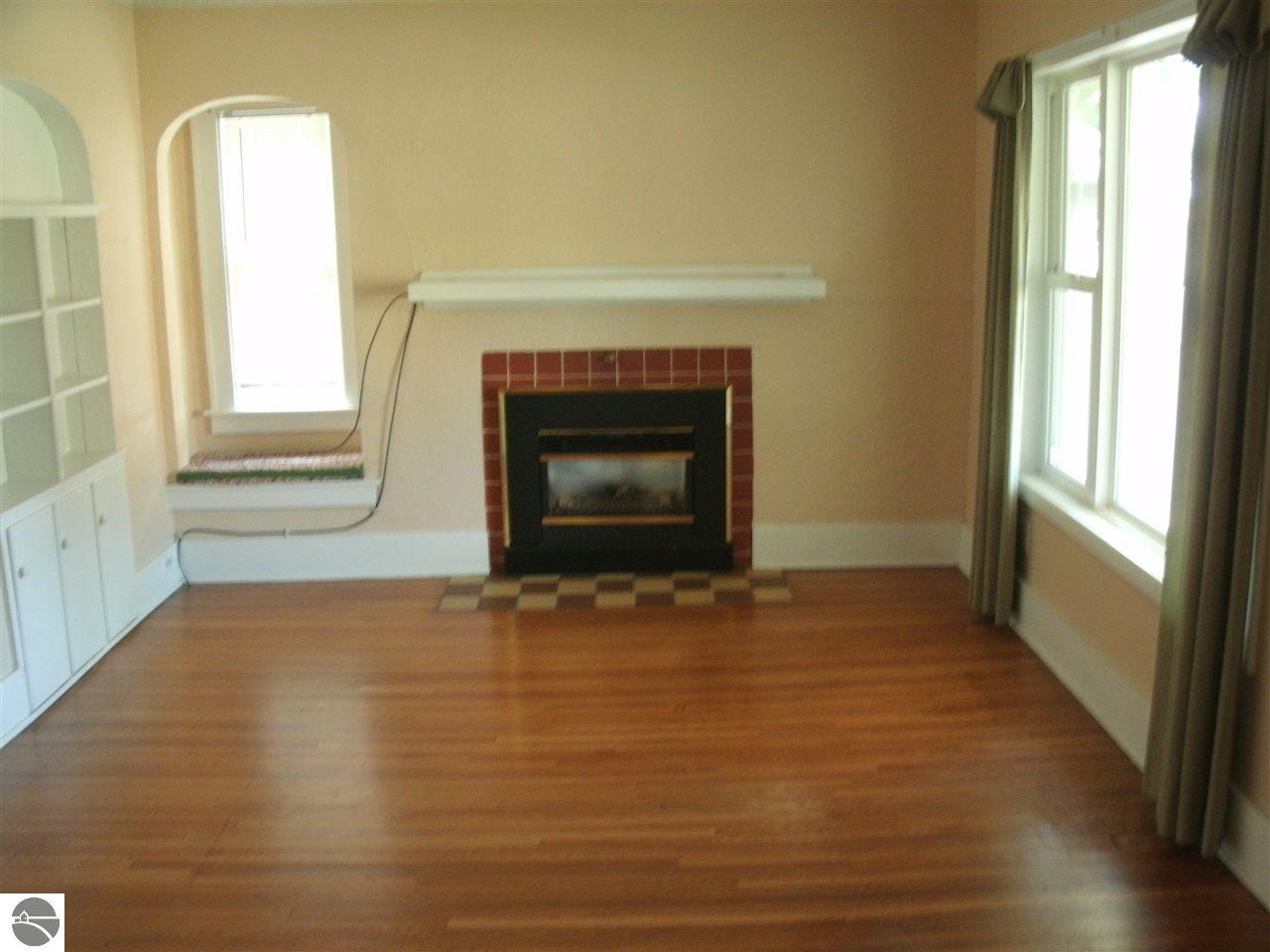 110 E Seventh St, Clare, MI 48617 photo 8