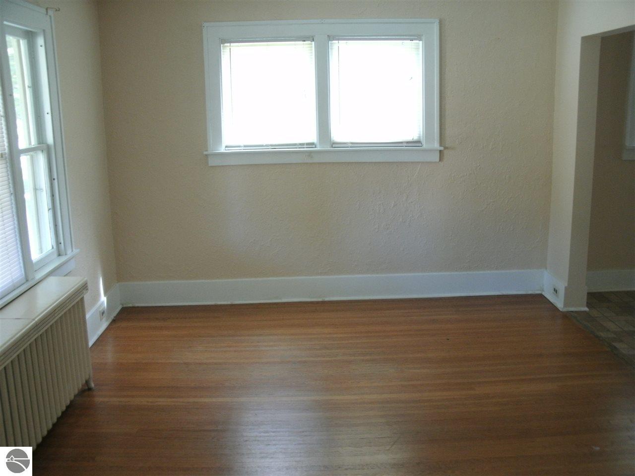 110 E Seventh St, Clare, MI 48617 photo 9