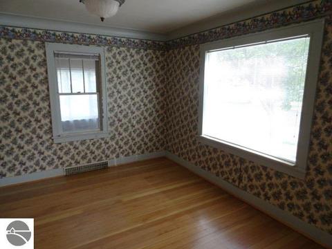 602 Jackson St, Clare, MI 48617 photo 12