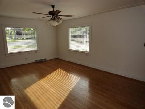 602 Jackson St, Clare, MI 48617 photo 13