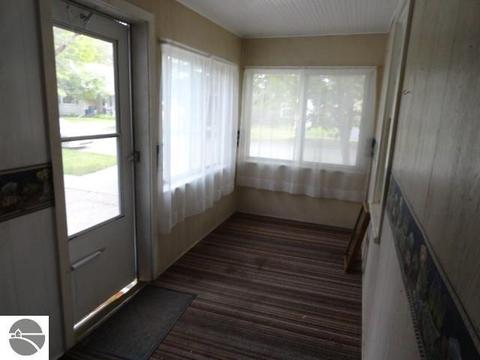 602 Jackson St, Clare, MI 48617 photo 17