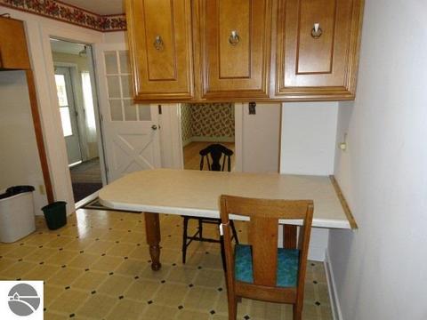602 Jackson St, Clare, MI 48617 photo 10