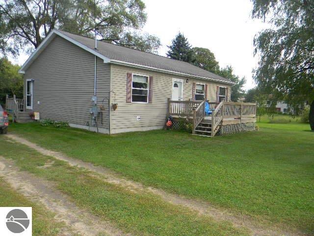 535 W Maple, Mcbain, MI 49657 photo 2