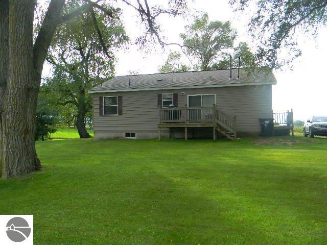 535 W Maple, Mcbain, MI 49657 photo 4