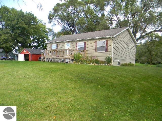 535 W Maple, Mcbain, MI 49657 photo 3