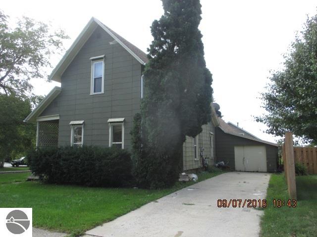 305 W Center St, Ithaca, MI 48847 photo 1