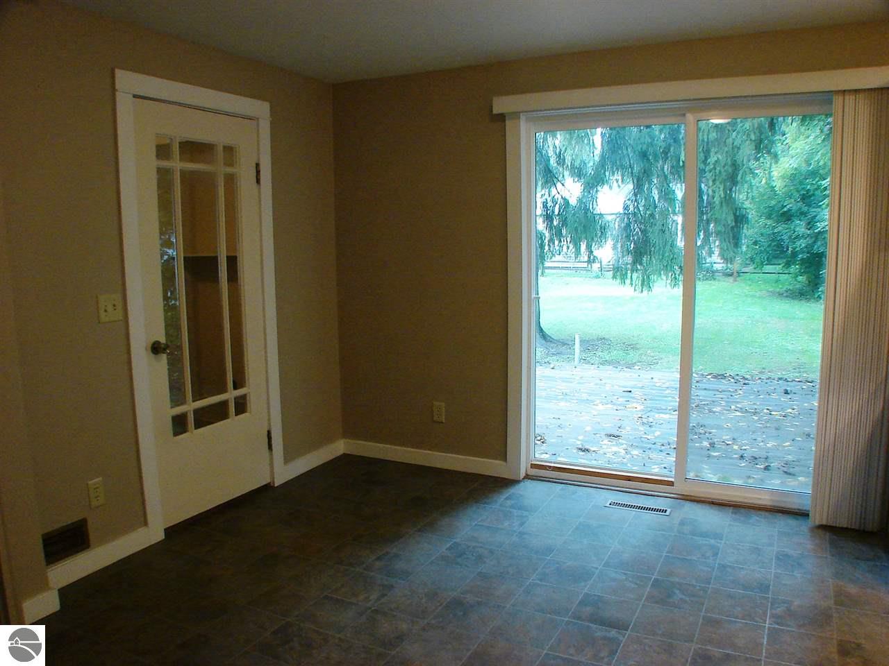 236 S Saint Johns St, Ithaca, MI 48847 photo 10