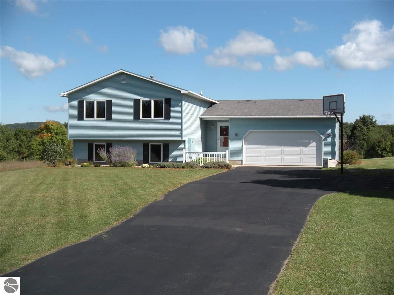 3565 S Bay Bluff Dr, Cedar, MI 49621 photo 1