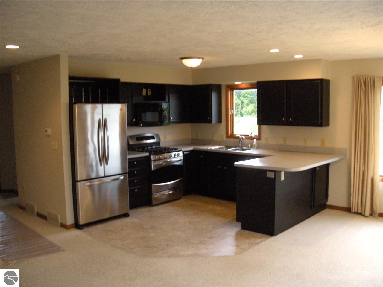 3565 S Bay Bluff Dr, Cedar, MI 49621 photo 7