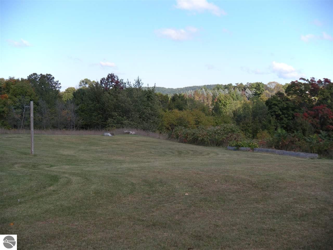 3565 S Bay Bluff Dr, Cedar, MI 49621 photo 12