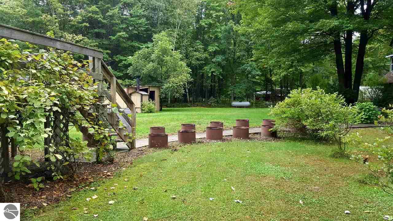 1077 S Dickenson Rd, Shepherd, MI 48883 photo 36