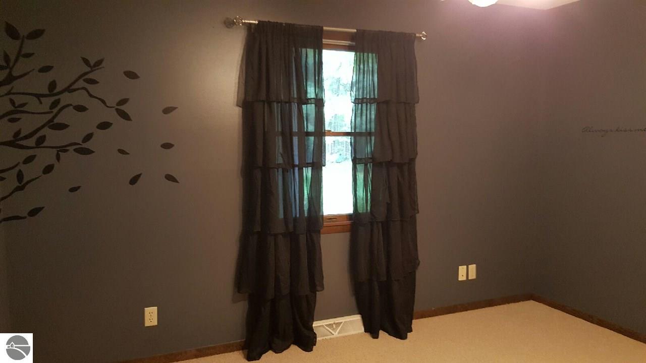 1077 S Dickenson Rd, Shepherd, MI 48883 photo 75