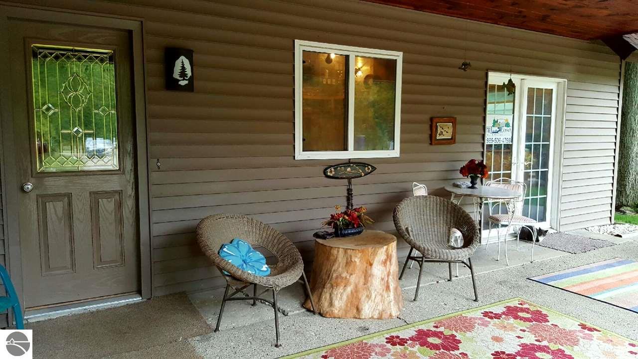 1077 S Dickenson Rd, Shepherd, MI 48883 photo 53