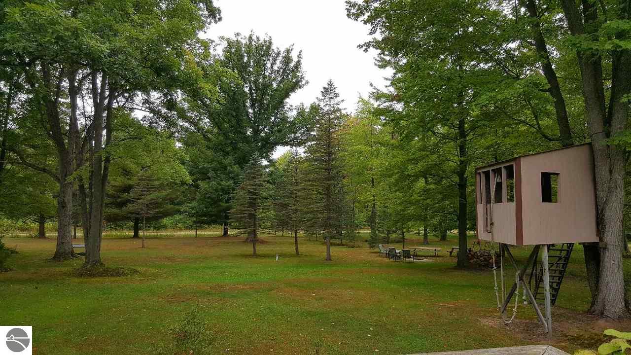 1077 S Dickenson Rd, Shepherd, MI 48883 photo 38