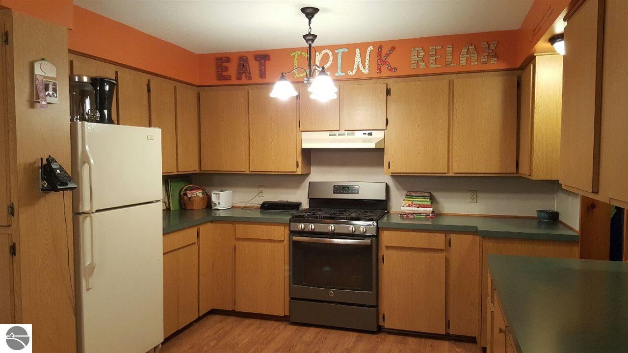 1077 S Dickenson Rd, Shepherd, MI 48883 photo 67