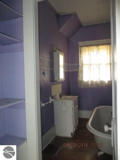 528 Pine Ave, Alma, MI 48801 photo 12