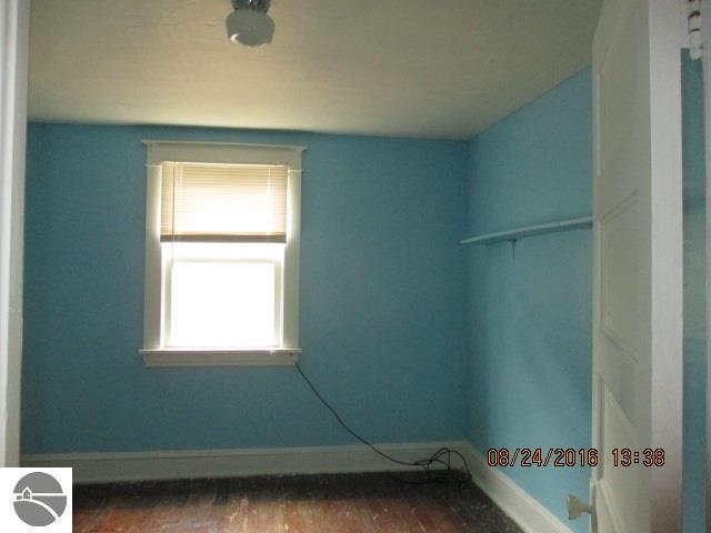 528 Pine Ave, Alma, MI 48801 photo 10