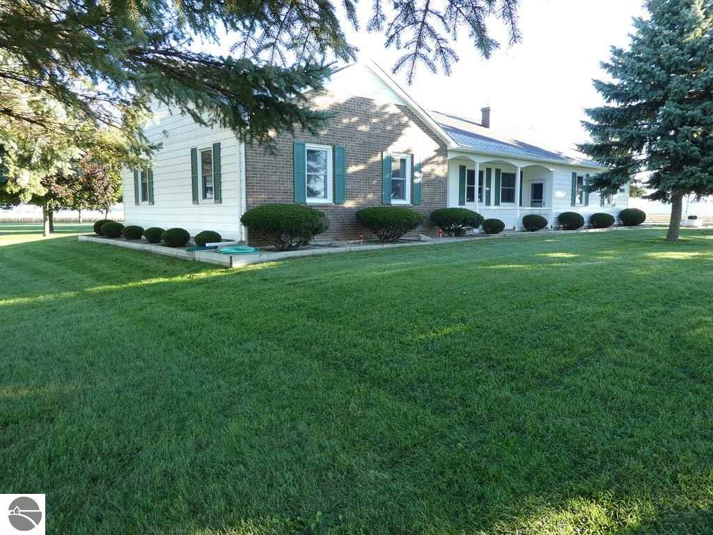 11685 E Blanchard Rd, Shepherd, MI 48883 photo 2