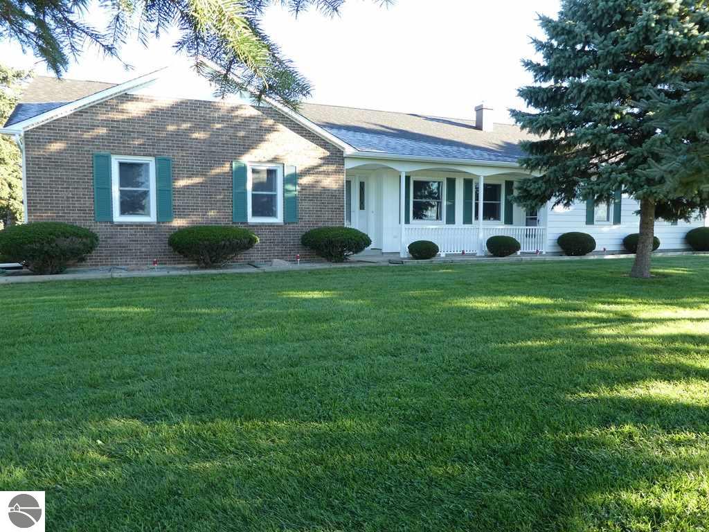 11685 E Blanchard Rd, Shepherd, MI 48883 photo 1