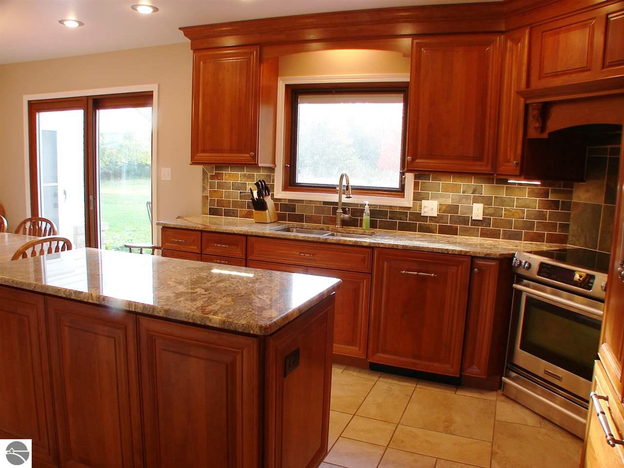 613 N Pine River St, Ithaca, MI 48847 photo 21