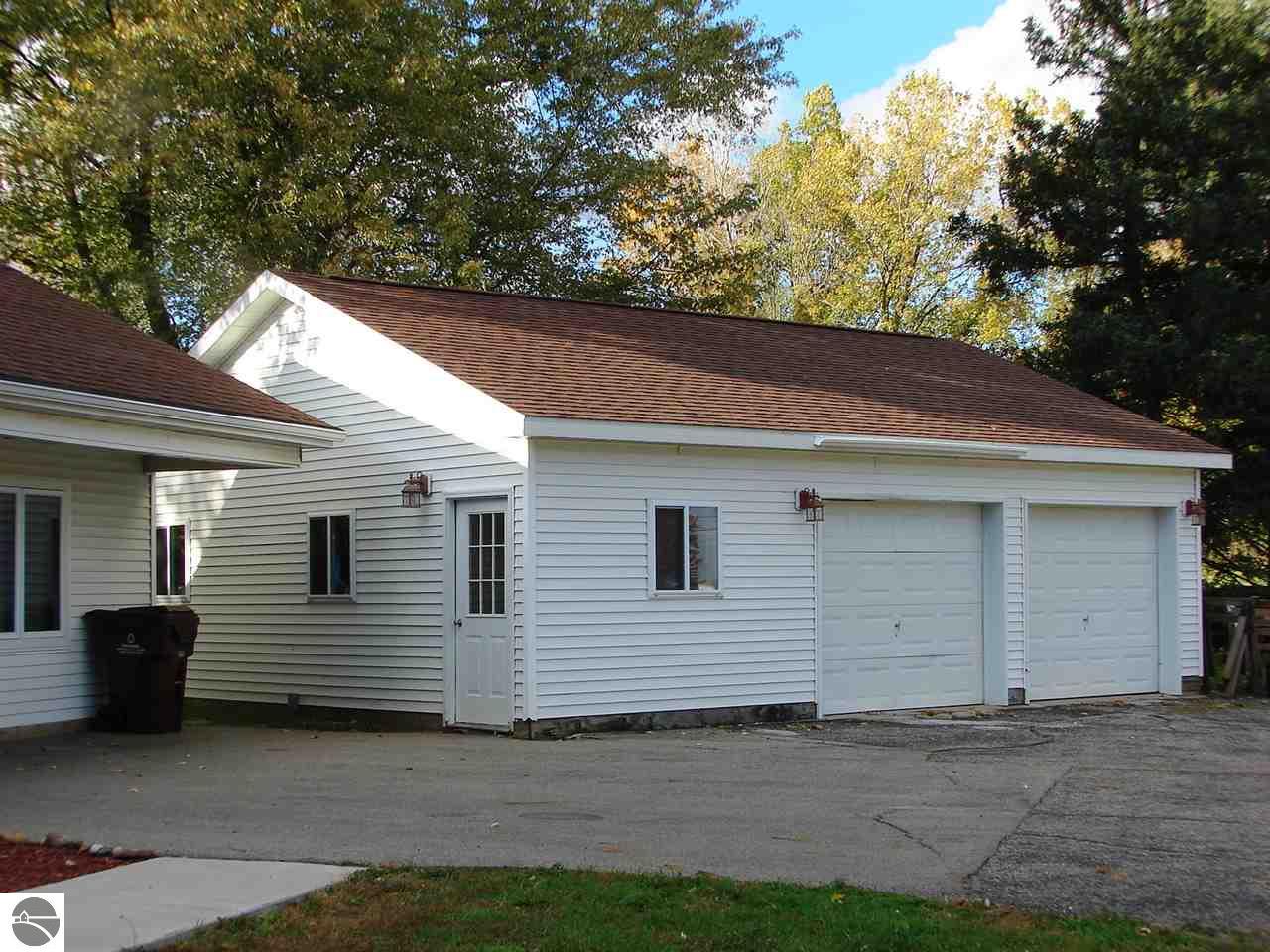 613 N Pine River St, Ithaca, MI 48847 photo 6