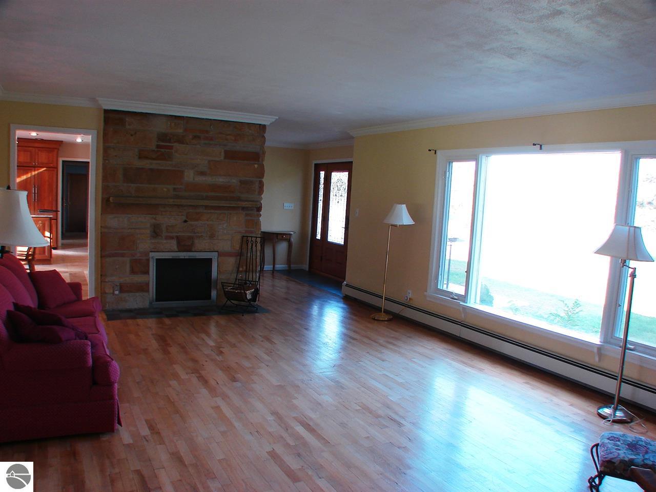 613 N Pine River St, Ithaca, MI 48847 photo 32
