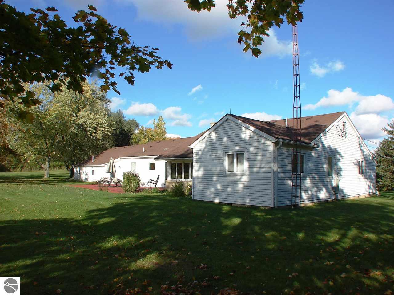 613 N Pine River St, Ithaca, MI 48847 photo 10