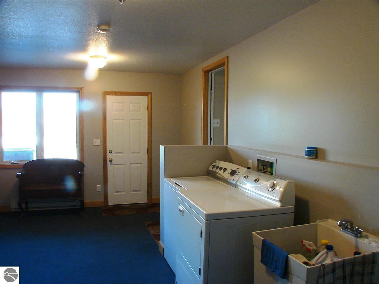 613 N Pine River St, Ithaca, MI 48847 photo 60
