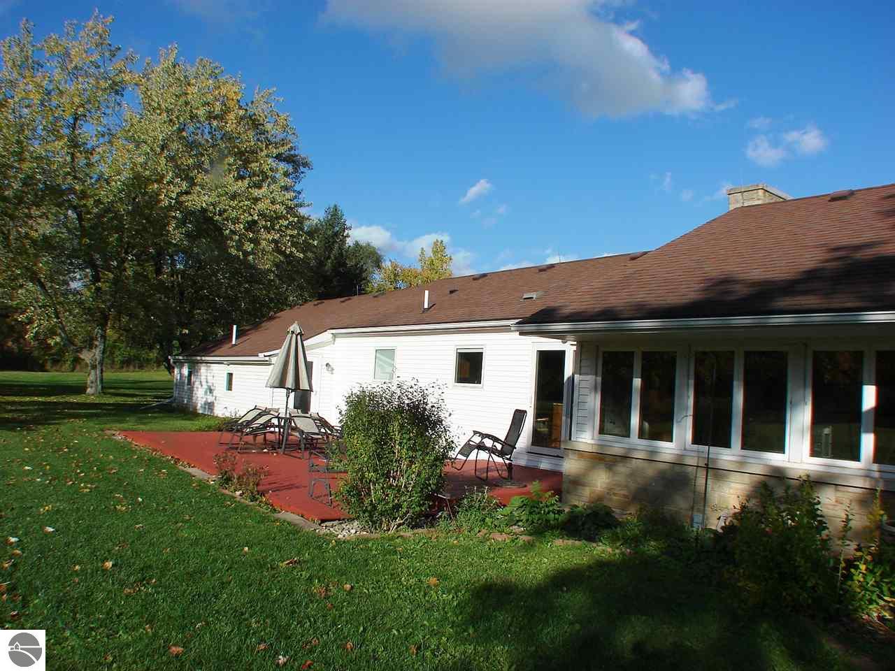 613 N Pine River St, Ithaca, MI 48847 photo 9