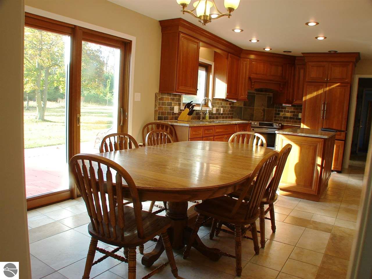 613 N Pine River St, Ithaca, MI 48847 photo 37
