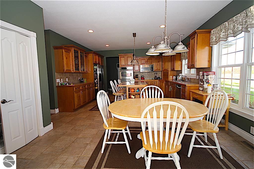 8290 E Millbrook Rd, Shepherd, MI 48883 photo 7