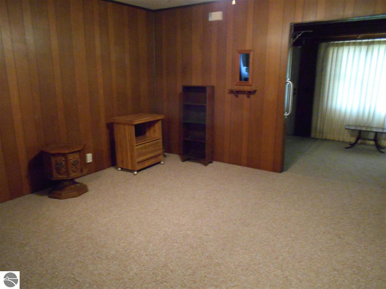 340 W Michigan Ave, Au Gres, MI 48703 photo 4