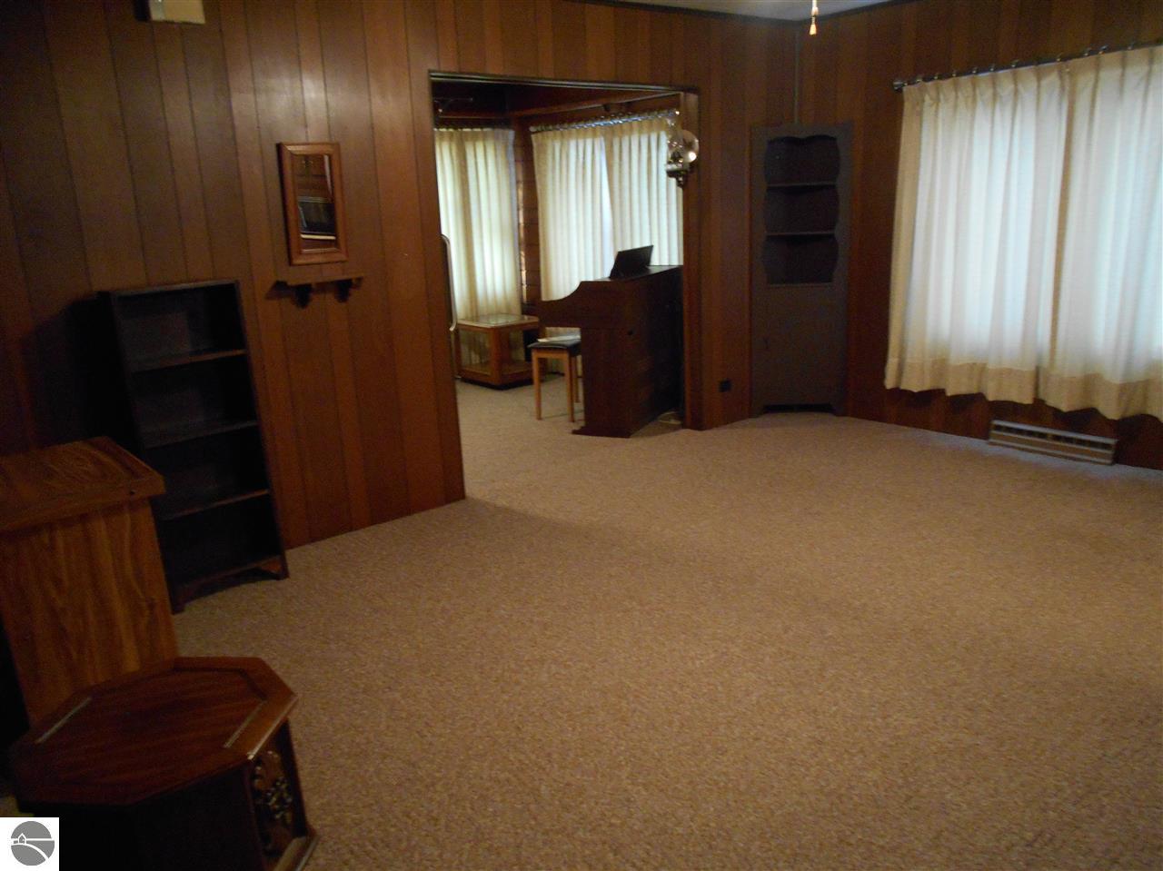 340 W Michigan Ave, Au Gres, MI 48703 photo 8