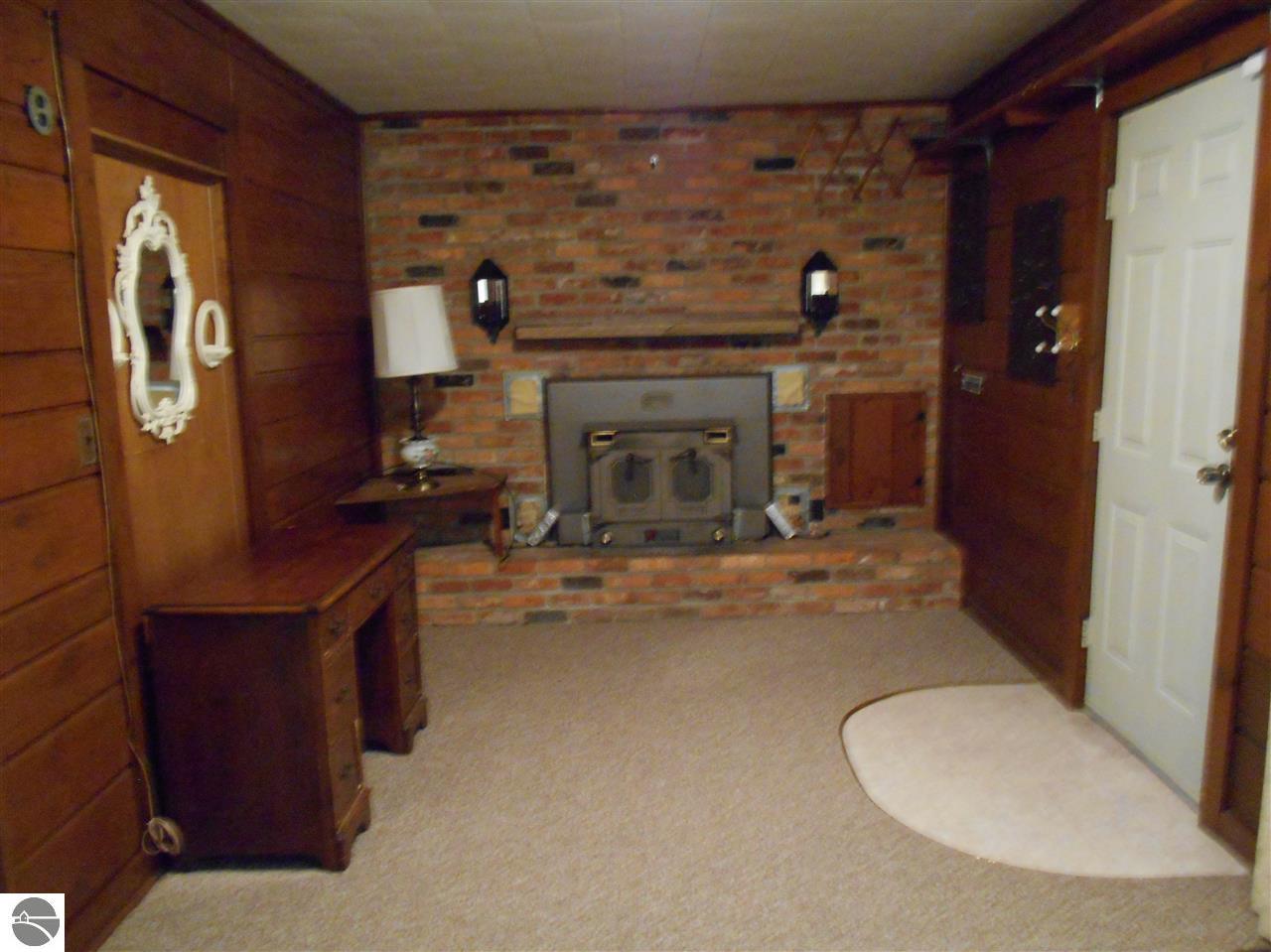 340 W Michigan Ave, Au Gres, MI 48703 photo 7