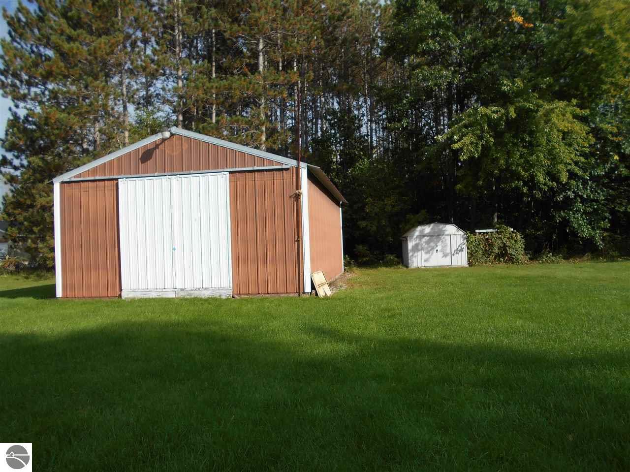 340 W Michigan Ave, Au Gres, MI 48703 photo 16