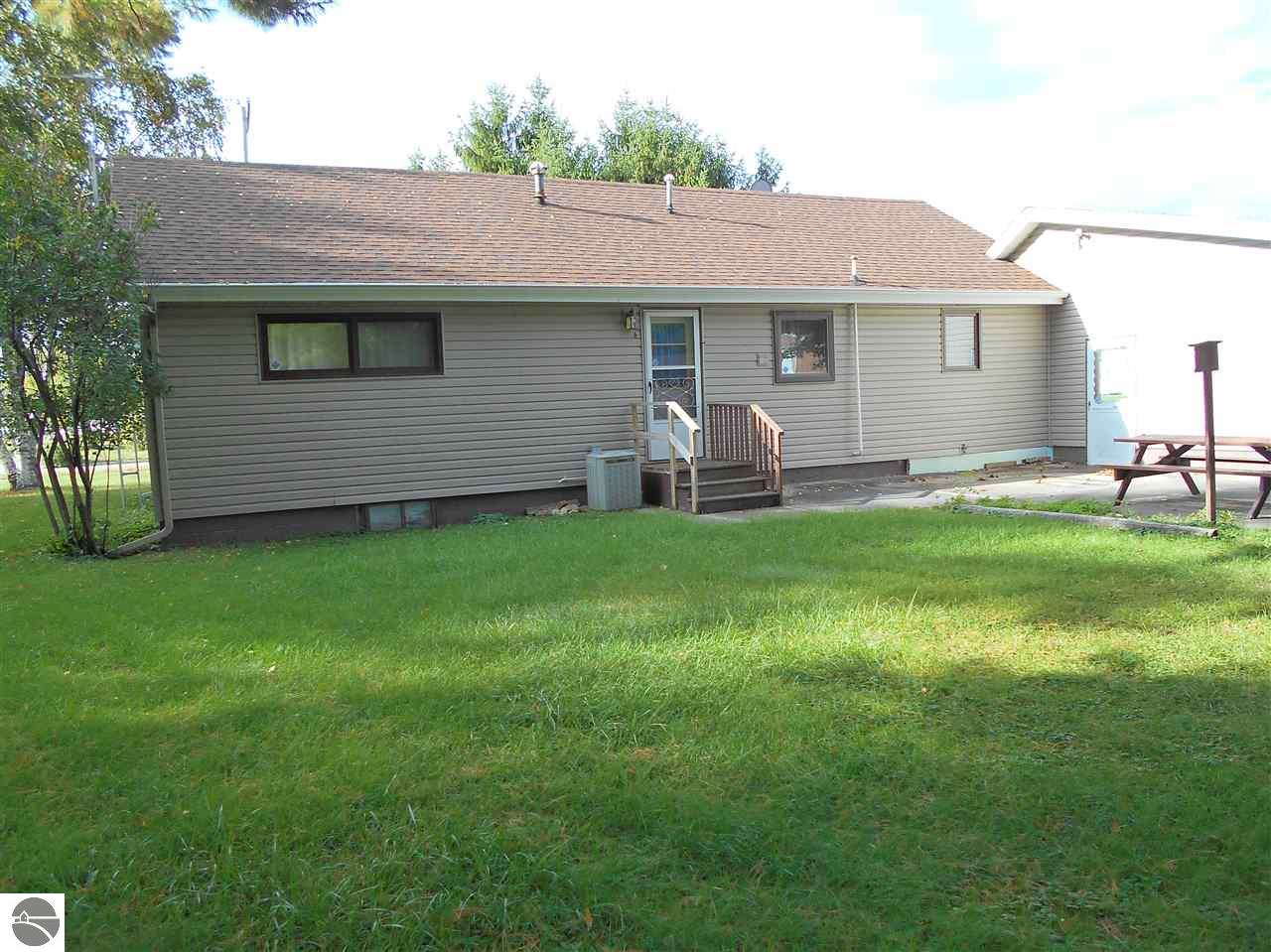 340 W Michigan Ave, Au Gres, MI 48703 photo 17