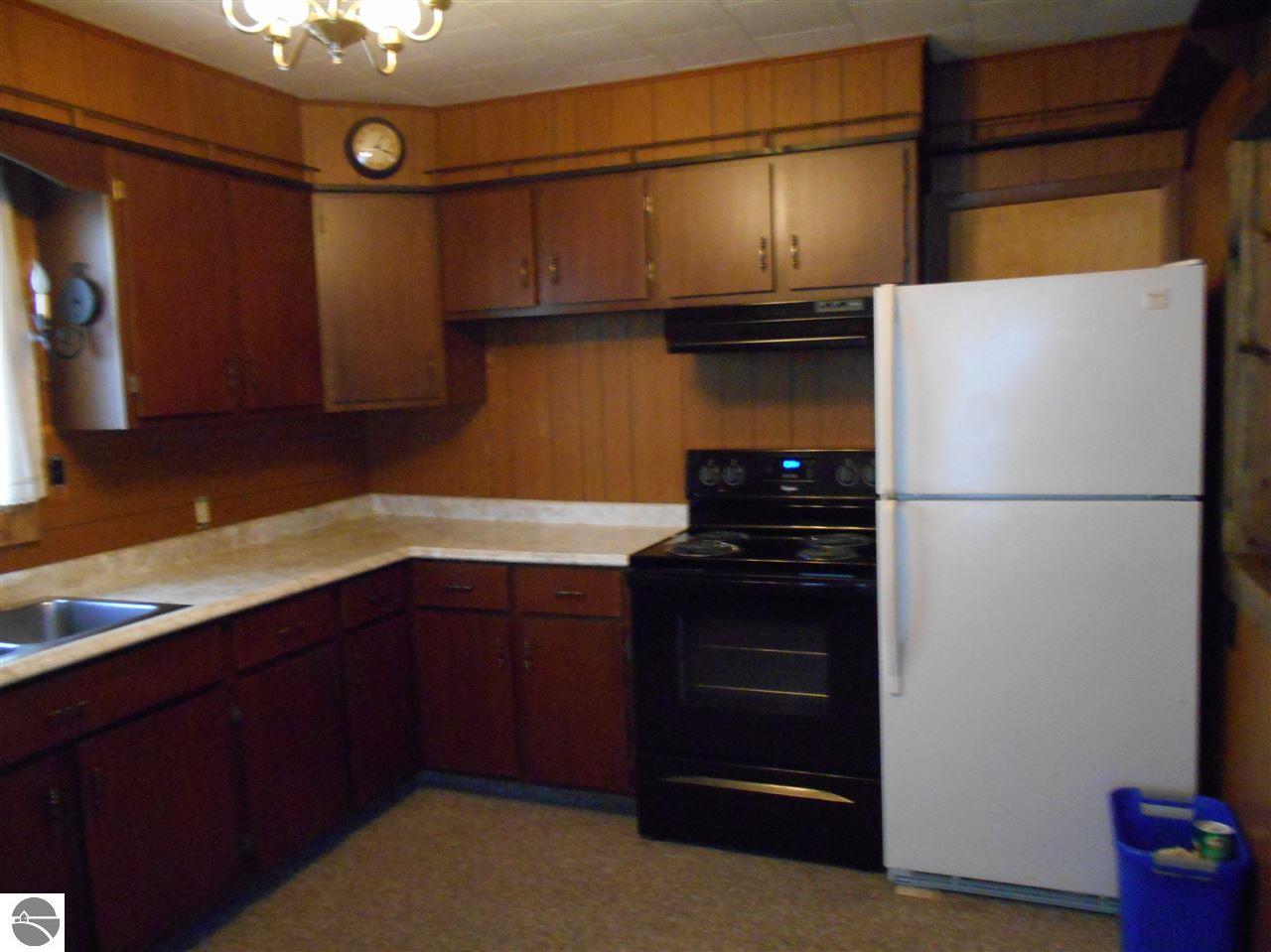 340 W Michigan Ave, Au Gres, MI 48703 photo 2