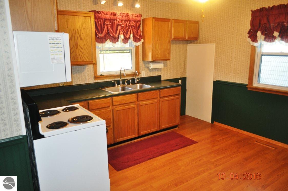 205 E Patrick Ct, Midland, MI 48640 photo 16