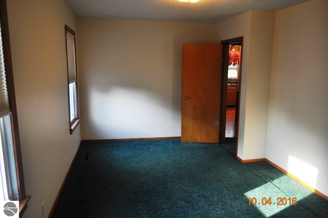 205 E Patrick Ct, Midland, MI 48640 photo 8