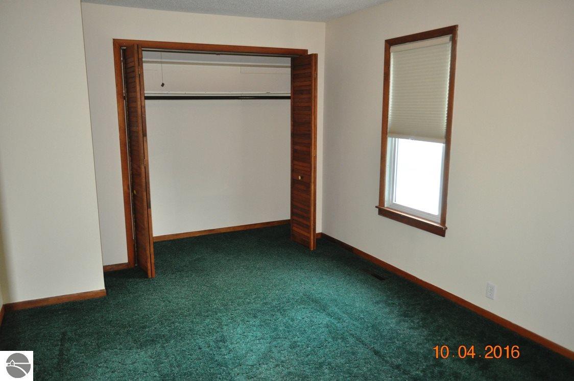 205 E Patrick Ct, Midland, MI 48640 photo 7