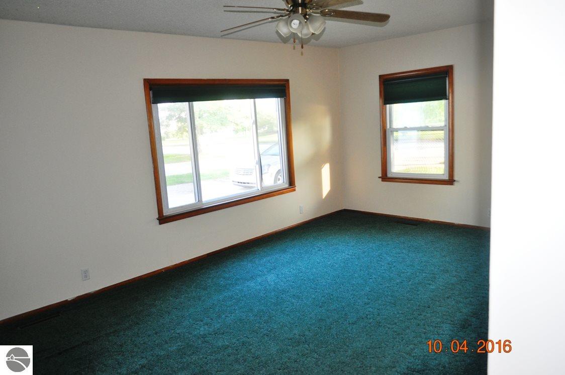 205 E Patrick Ct, Midland, MI 48640 photo 11