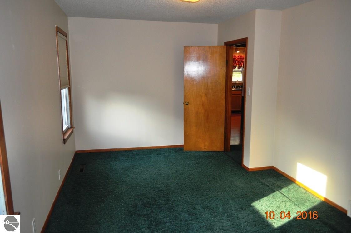 205 E Patrick Ct, Midland, MI 48640 photo 10