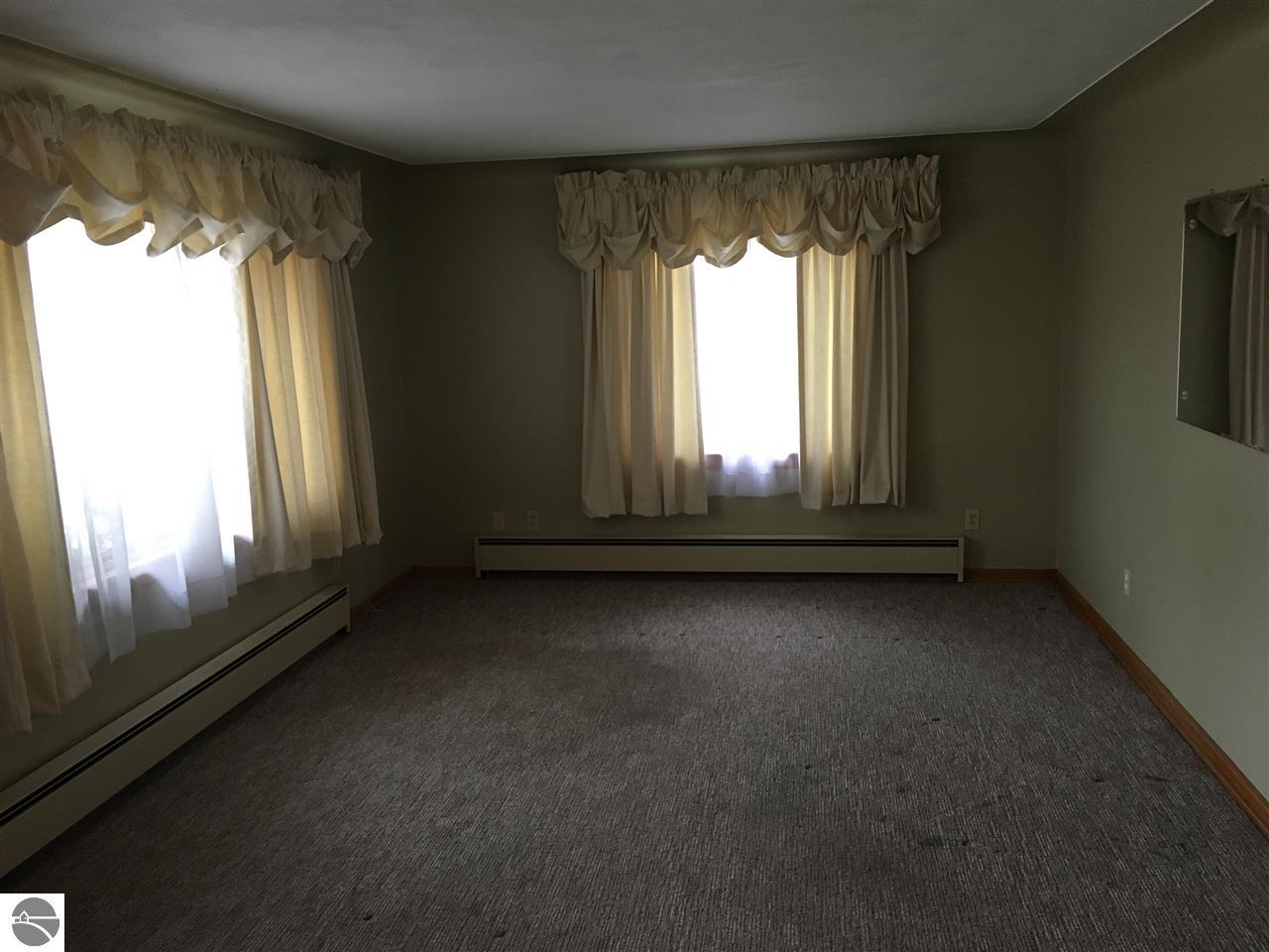 226 N Hale Rd, Twining, MI 48766 photo 3