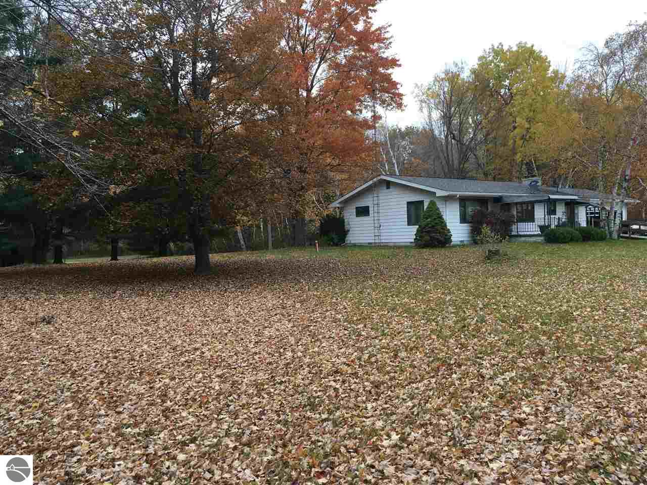 226 N Hale Rd, Twining, MI 48766 photo 1