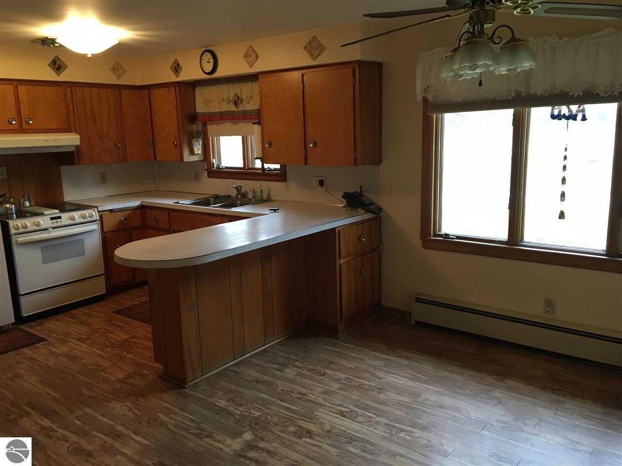 226 N Hale Rd, Twining, MI 48766 photo 5